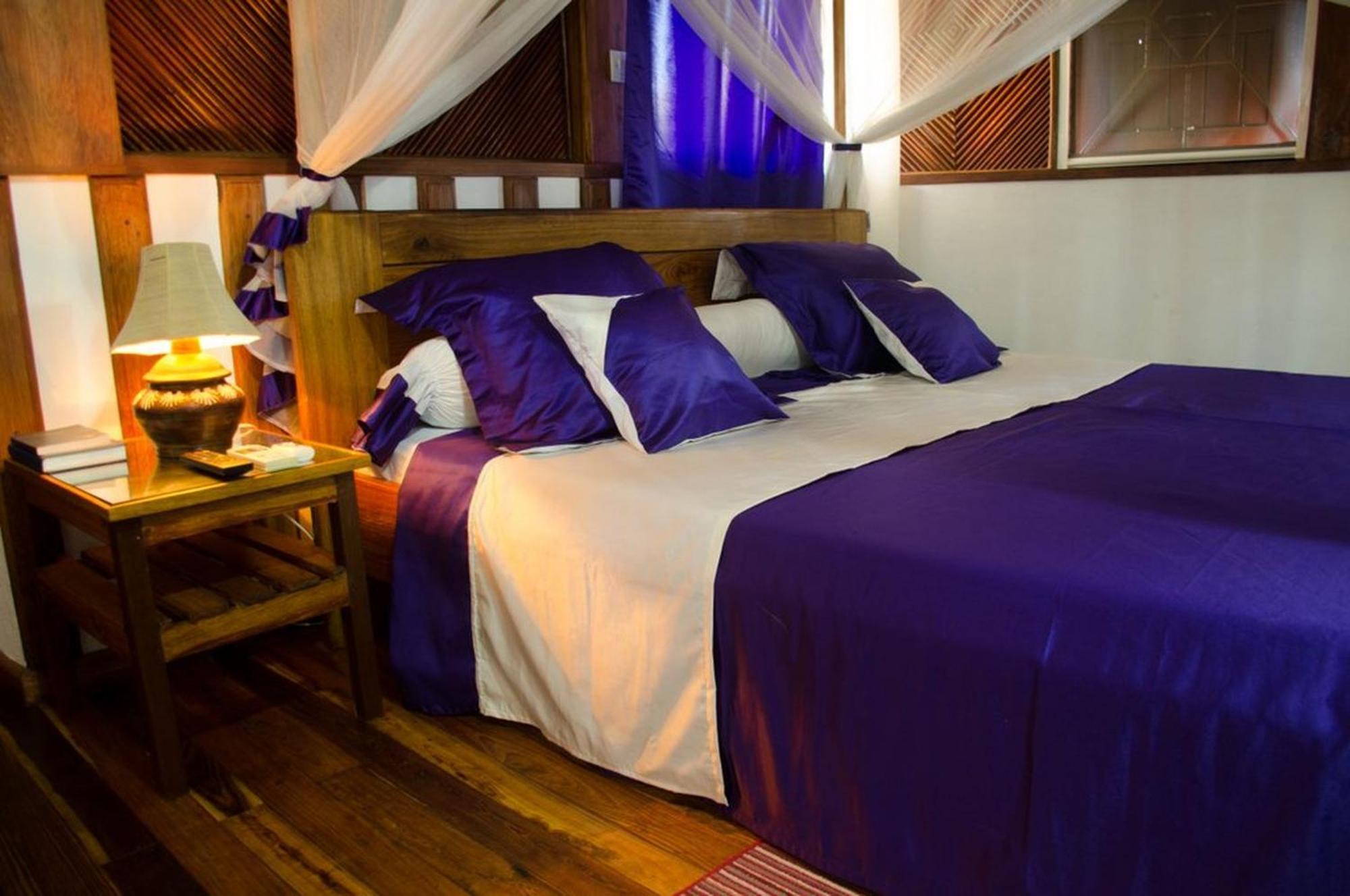Hotel Edena Kely Mahajanga Esterno foto