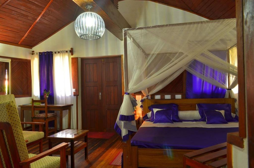 Hotel Edena Kely Mahajanga Esterno foto