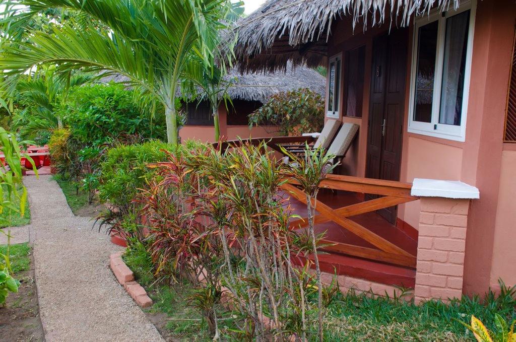 Hotel Edena Kely Mahajanga Esterno foto