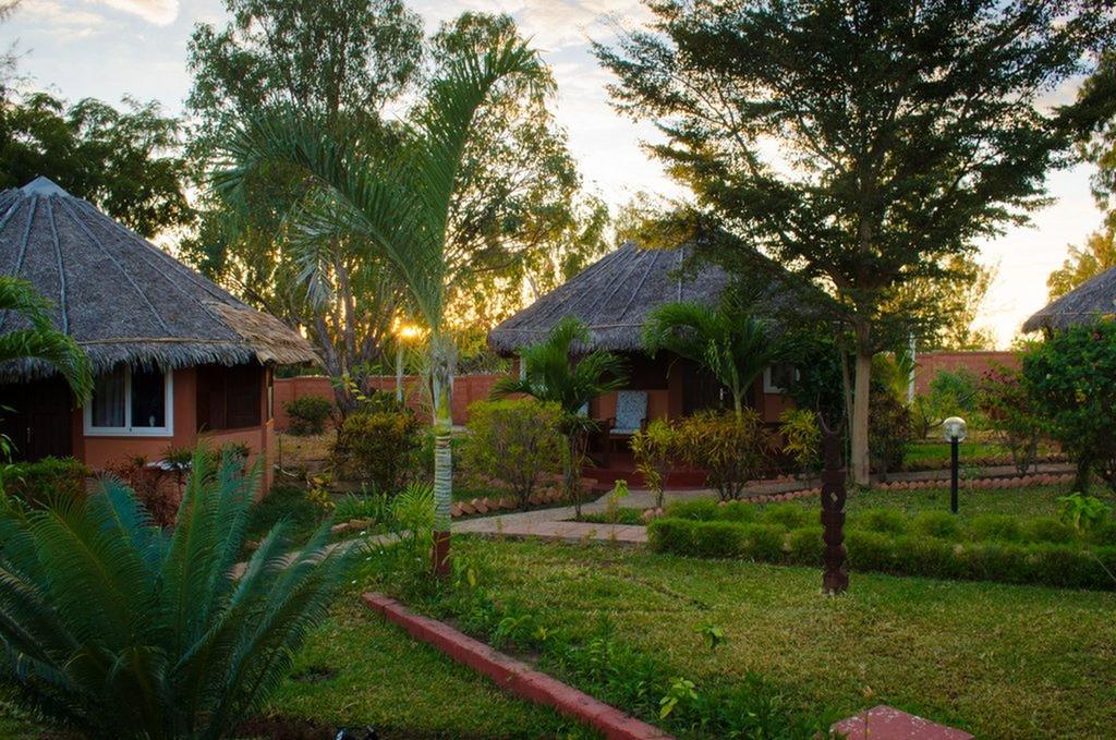 Hotel Edena Kely Mahajanga Esterno foto