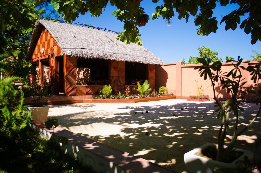 Hotel Edena Kely Mahajanga Esterno foto