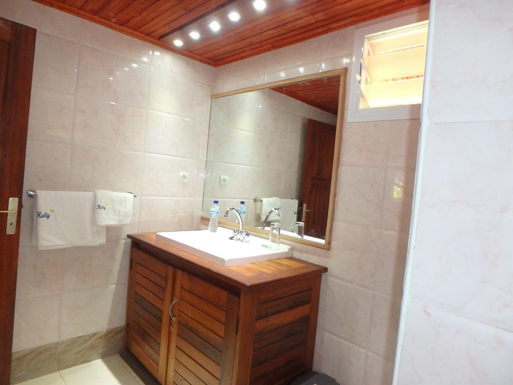 Hotel Edena Kely Mahajanga Esterno foto