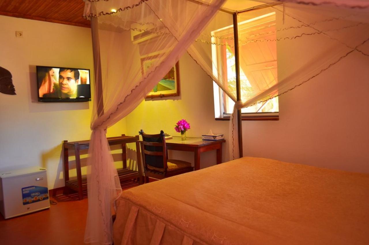 Hotel Edena Kely Mahajanga Esterno foto